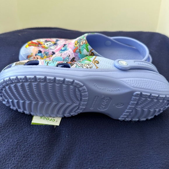 Crocs Disney 100 Anniversary Special Moments Mickey and Friends Adult sz12/NWT - Picture 3 of 3